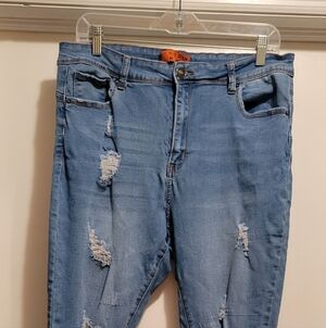 Wax Jean Light Blue Distressed Skinny Jeans. SIZE 18